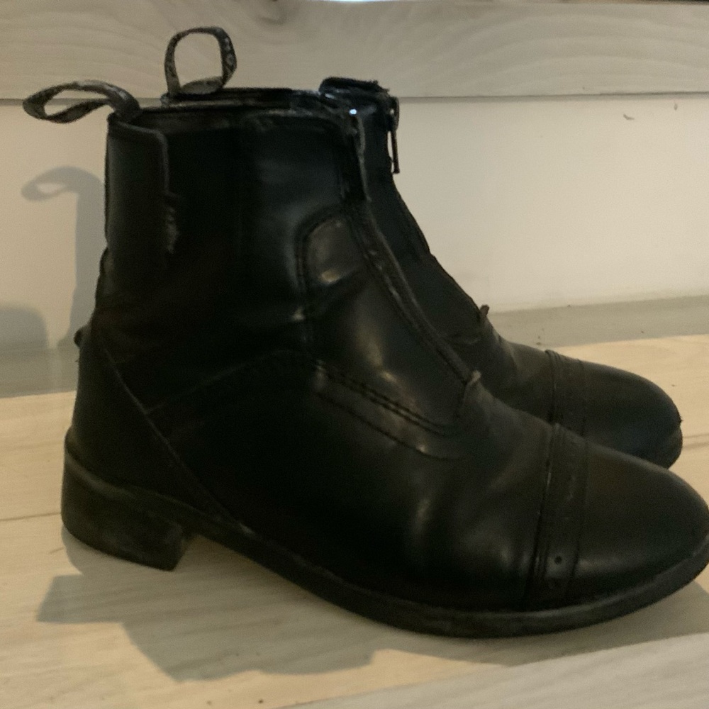 Saxon Syntovia Kids Paddock Boots Size 1 | Black Synthetic Zip-Up Riding Boots